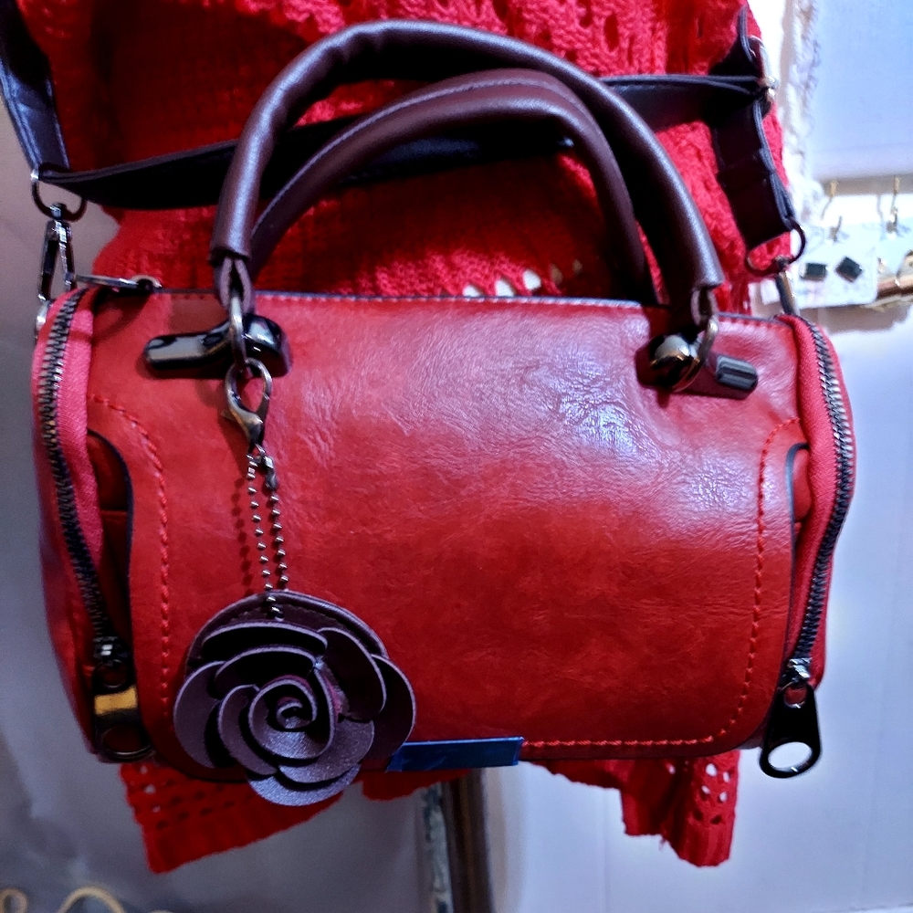 Sassiez Choice crossbody+